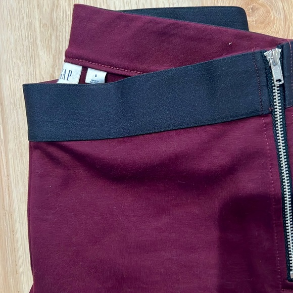 GAP
Maroon Ponte Leggings with Side Zip - Picture 5 of 5